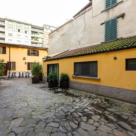 The Small Cozy Studio Porta Venezia * Milan